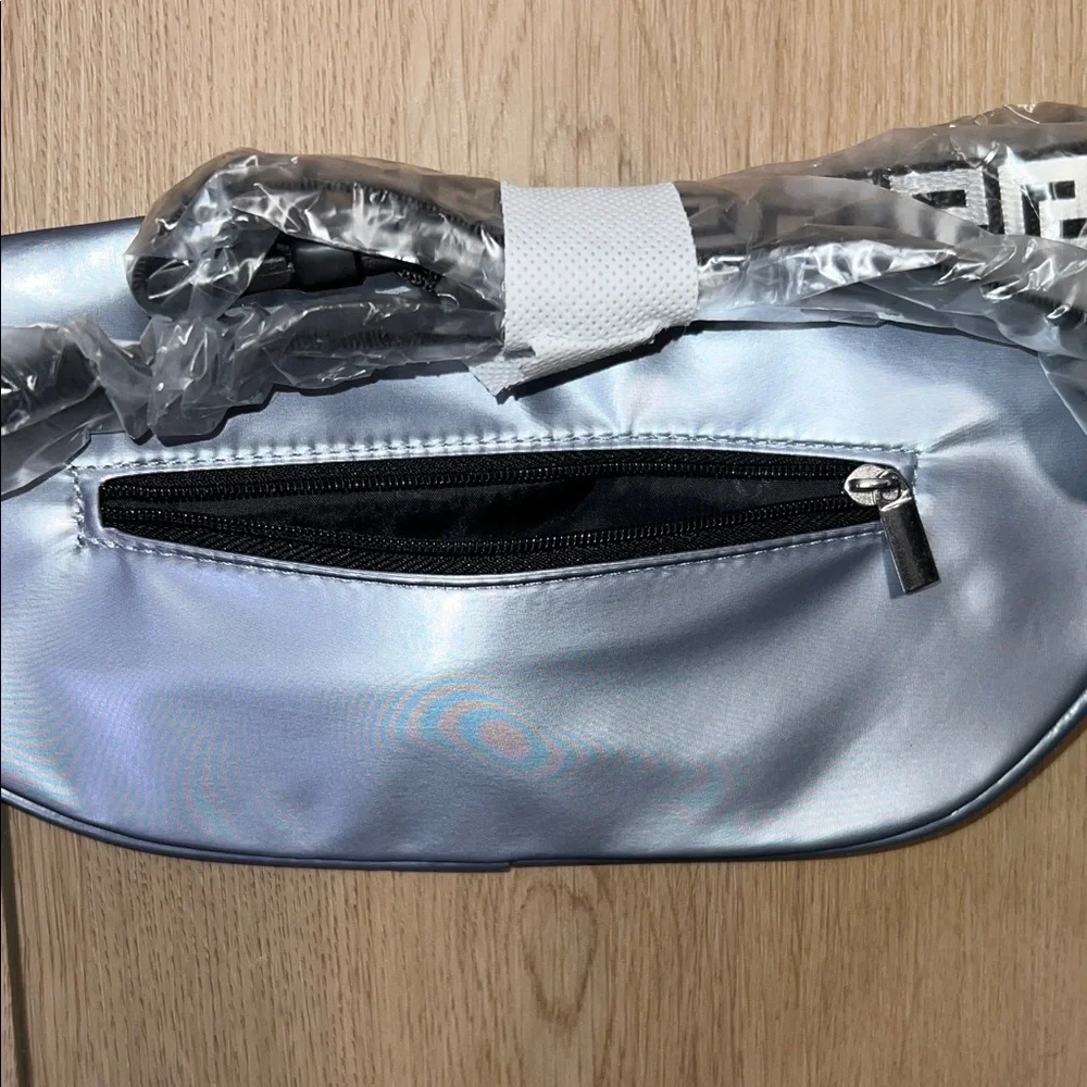 NWT - Versace Shiny Silver Blue Belt / Waist Bag - Picture 5 of 9